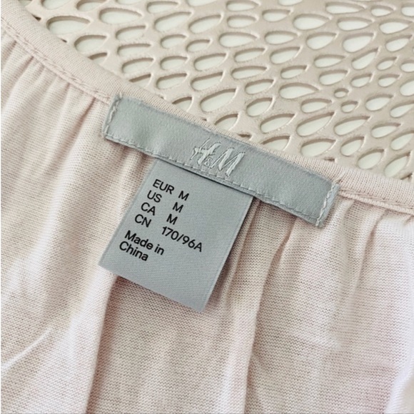 H&M Flowy Top - Picture 4 of 4